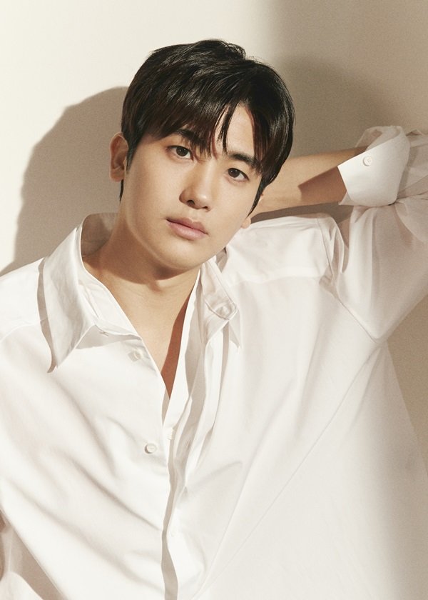 park-hyung-sik-considers-lead-role-in-historical-drama-sleep-memo-as-first-project-after-discharge