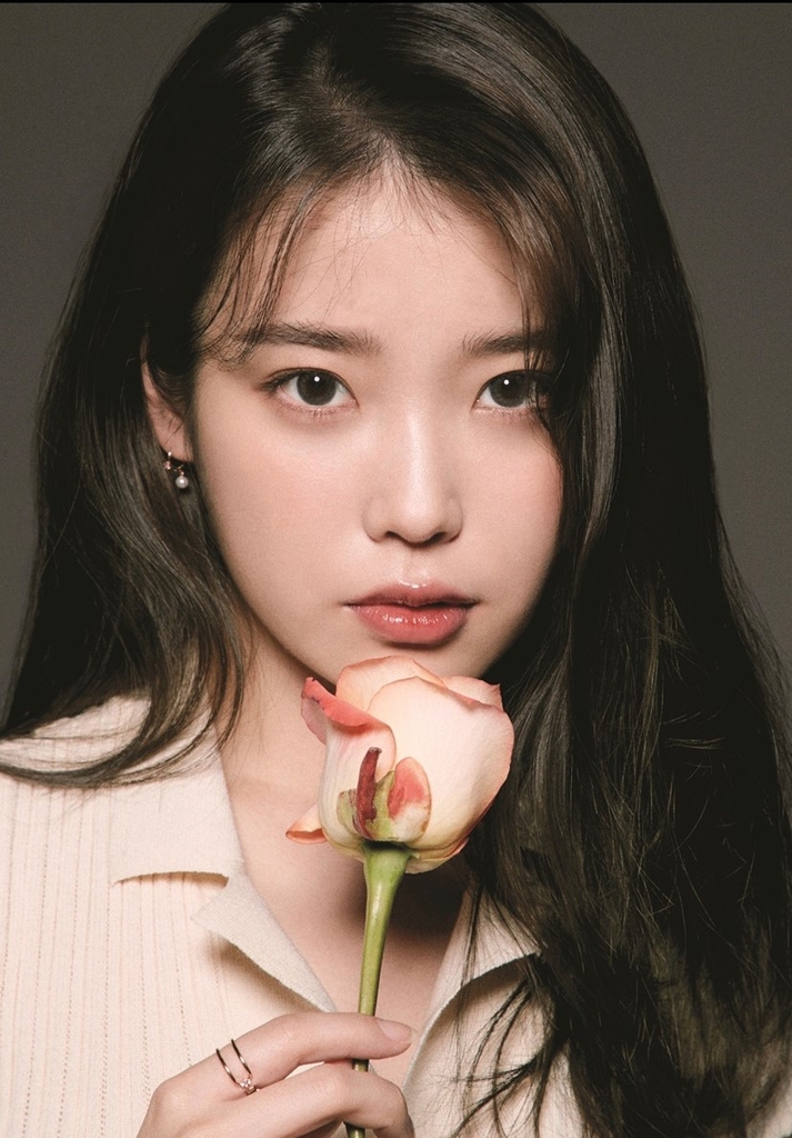 iu-to-be-first-guest-of-new-jtbc-music-talk-show-famous-singer-exhibition
