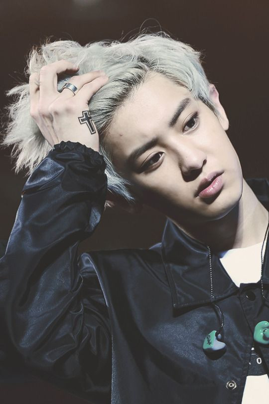 the-many-shades-of-exo-chanyeol-hair-colors-throughout-the-years-11