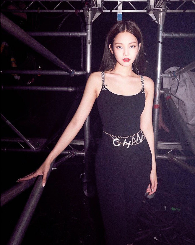 16 Outfits That Prove Blackpink’s Jennie Is Obsessed With Chanel ...