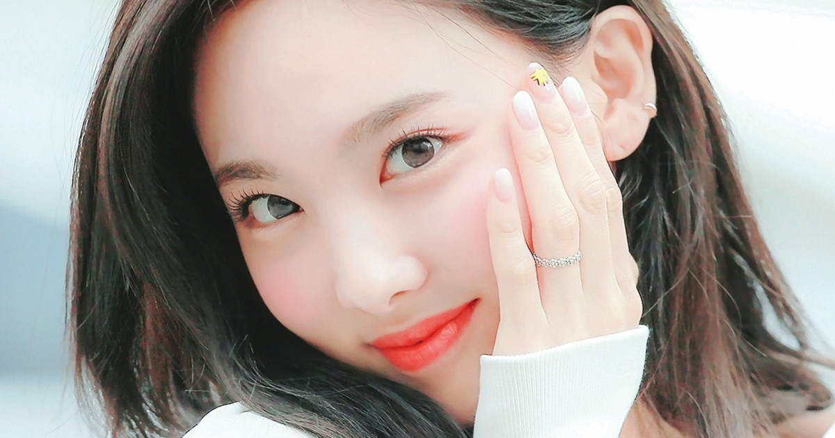 TWICE Nayeon Relationship — The Truth Behind Her Dating Rumors With BTS Jungkook and BTOB Minhyuk