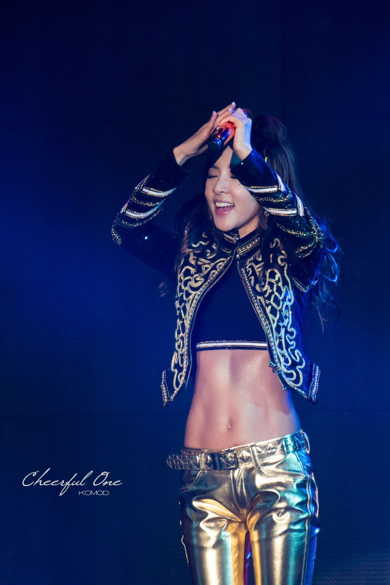 These 5 Female K-Pop Idols Have Abs That Could Beat Male Idols