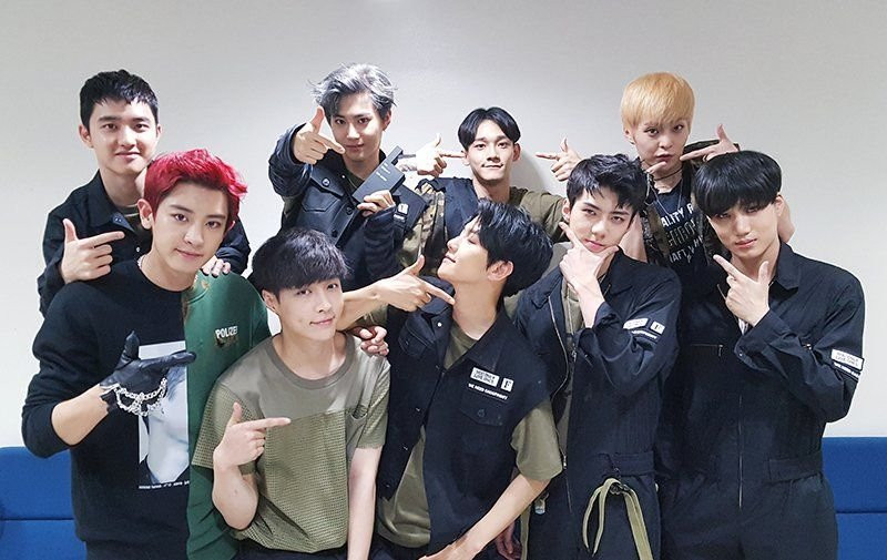 7 Times EXO and EXO-Ls Proved They are as 'Savage' As Each Other
