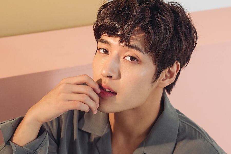 Kang Ha Neul Keeps His Promise By Appearing For Post-Military Interview On  “Entertainment Weekly” | Soompi