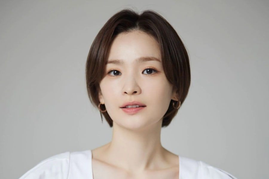 Jeon Mi Do On Her “Thirty-Nine” Character, Why She Cried At Son Ye Jin’s Wedding, Possibility Of “Hospital Playlist 3,” And More