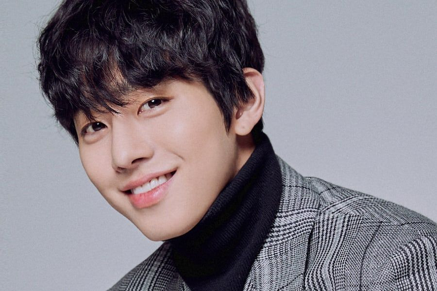 Ahn Hyo Seop Sets Up New Agency With His Longtime Manager