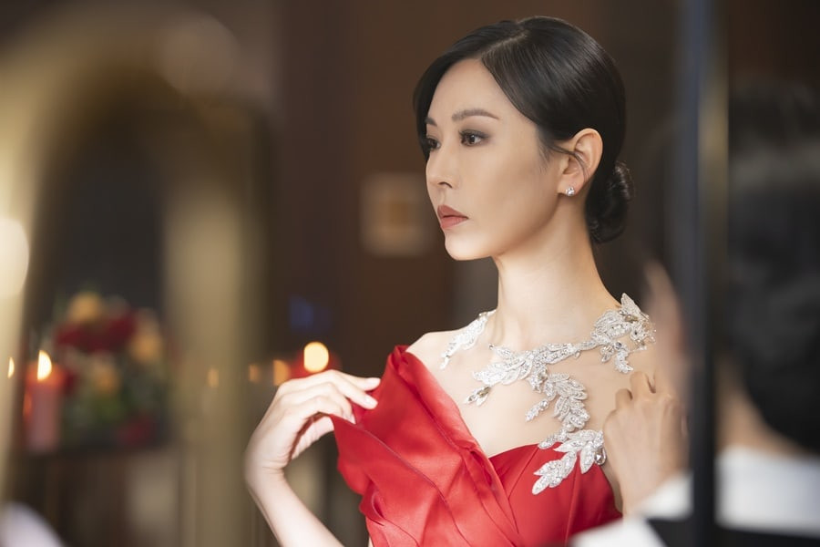 Kim So Yeon Returns More Glamorous Than Ever In Sneak Peek Of “The  Penthouse” Season 2 | Soompi
