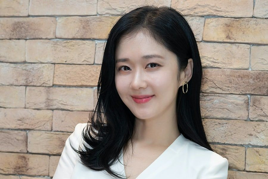 Jang Nara Praises “Sell Your Haunted House” Co-Star Jung Yong Hwa, Reflects  On Her 20th Debut Anniversary, And More | Soompi