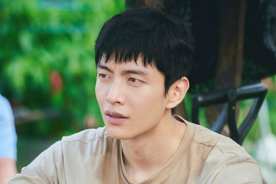 Lee Min Ki Is A Relatable Guy Who's Lost Sight Of His Dreams In New Drama  With Kim Ji Won | Soompi