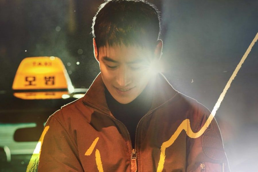 Lee Je Hoon Is Ready To Take The Law Into His Own Hands For Posters Of  Upcoming Drama “Taxi Driver” | Soompi