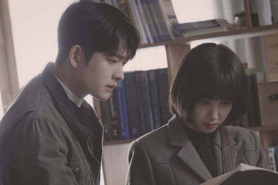 Park Eun Bin, Kang Tae Oh, And More Work Passionately To Solve The Case In “Extraordinary  Attorney Woo” | Soompi