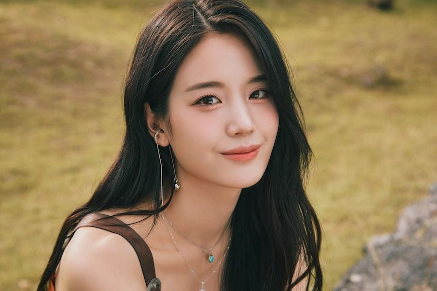 Jang Gyuri To Leave fromis_9 Following Contract Expiration