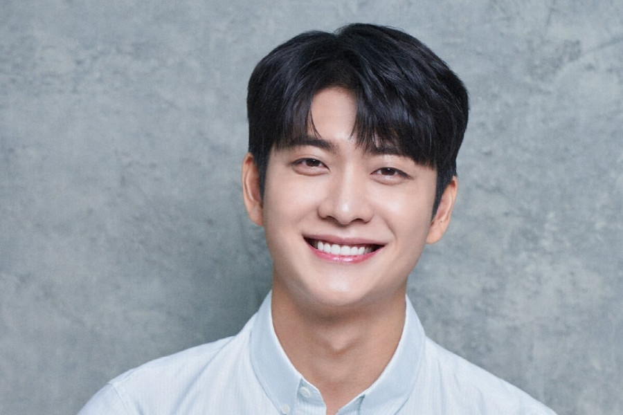 Kang Tae Oh Announces Military Enlistment Date