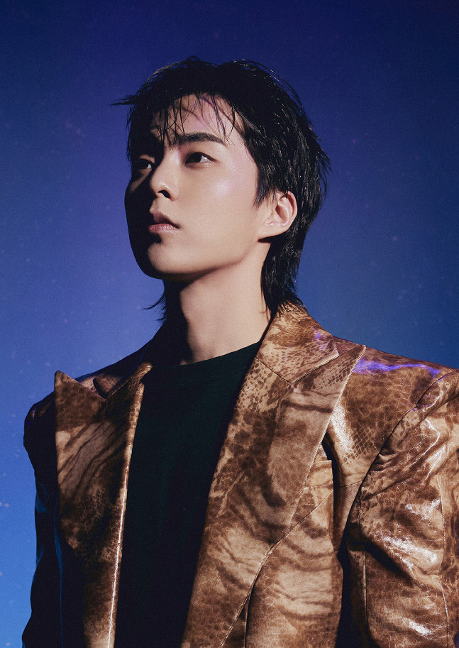 KpopHerald on Twitter: "It's official! ⚡@weareoneEXO's Xiumin will release  his first solo album at the end of next month! The bandmate will become the  7th member to make a solo debut. Looks