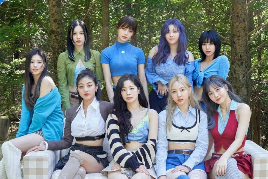 TWICE's “BETWEEN 1&2” Becomes Their 1st Album To Chart In Top 10 Of The  Billboard 200 For 2 Consecutive Weeks | Soompi
