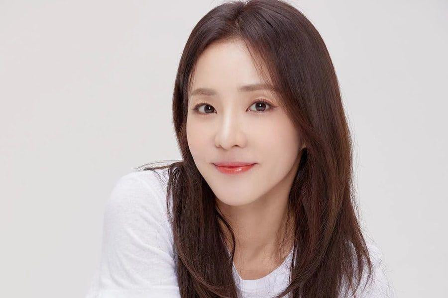 Sandara Park Parts Ways With YG Entertainment After 17 Years | Soompi