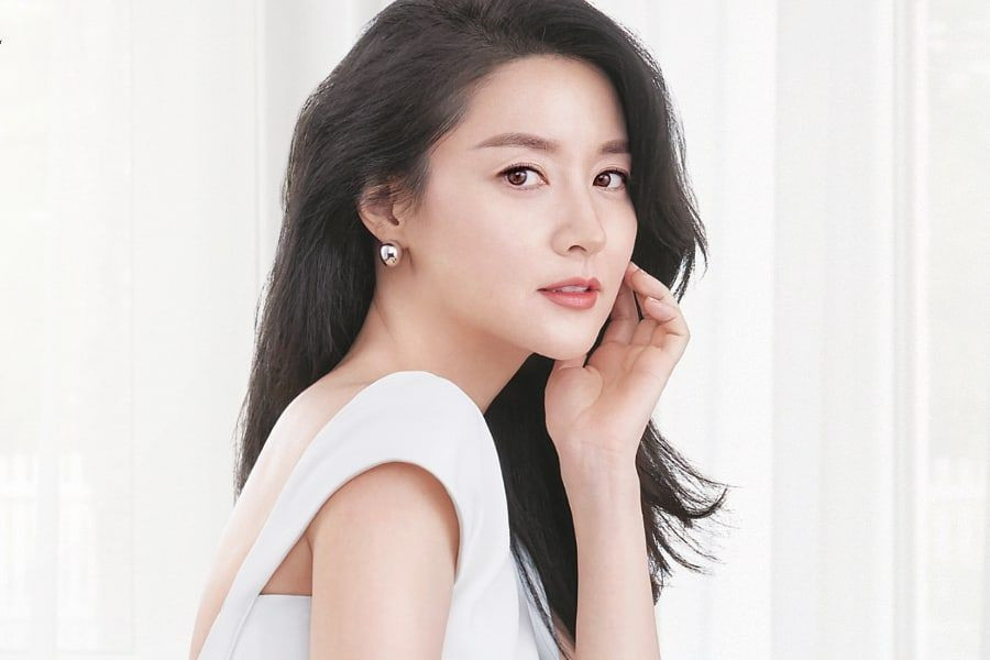 Lee Young Ae Reportedly In Talks To Play A Sniper In New Film | Soompi