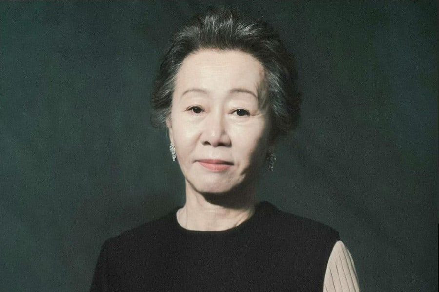 Youn Yuh Jung Heads To Los Angeles To Attend 93rd Academy Awards | Soompi
