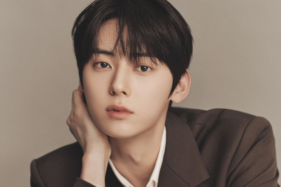 Hwang Minhyun Confirmed To Be Preparing To Release 1st Solo Album In  February | Soompi