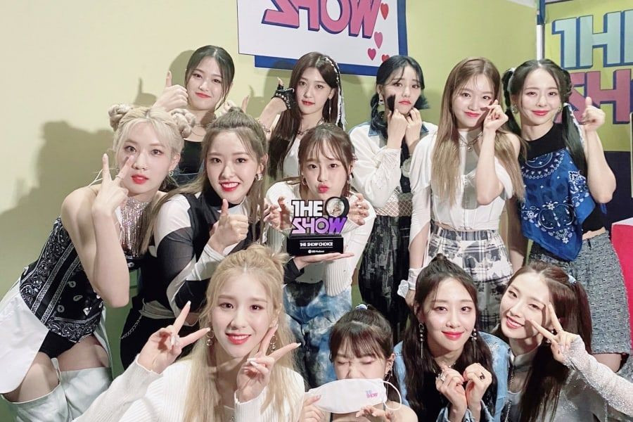 Watch: LOONA Takes Tearful 1st Win For “PTT (Paint The Town)” On “The  Show”; Performances By Brave Girls, A.C.E, AleXa, And More | Soompi