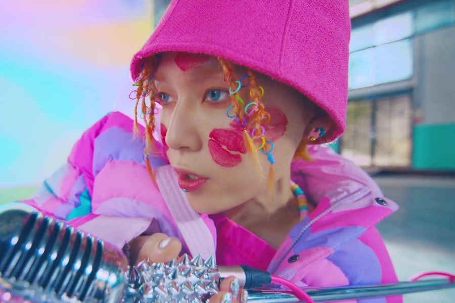 Watch: DAWN Is “Stupid Cool” In Quirky And Charismatic Comeback MV | Soompi