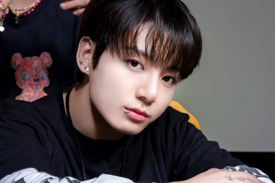 BTS’s Jungkook Issues Warning To Sasaengs Sending Food To His House