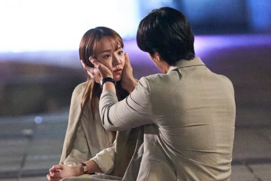 Shin Hye Sun Takes Care Of A Drunk Ahn Bo Hyun In “See You In My 19th Life”