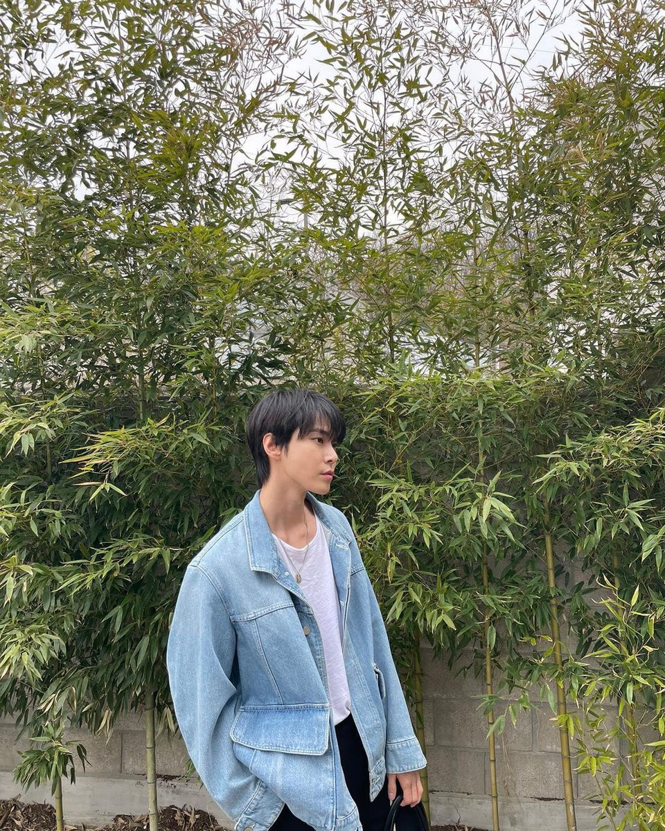 SM_NCT on Twitter: "[OFFICIAL] 210315 #DOYOUNG's Instagram update (2)  “OOTD🤣” #NCT #NCT127 https://t.co/iXEs2FiJLR https://t.co/fQkh0Ij5I0" /  Twitter