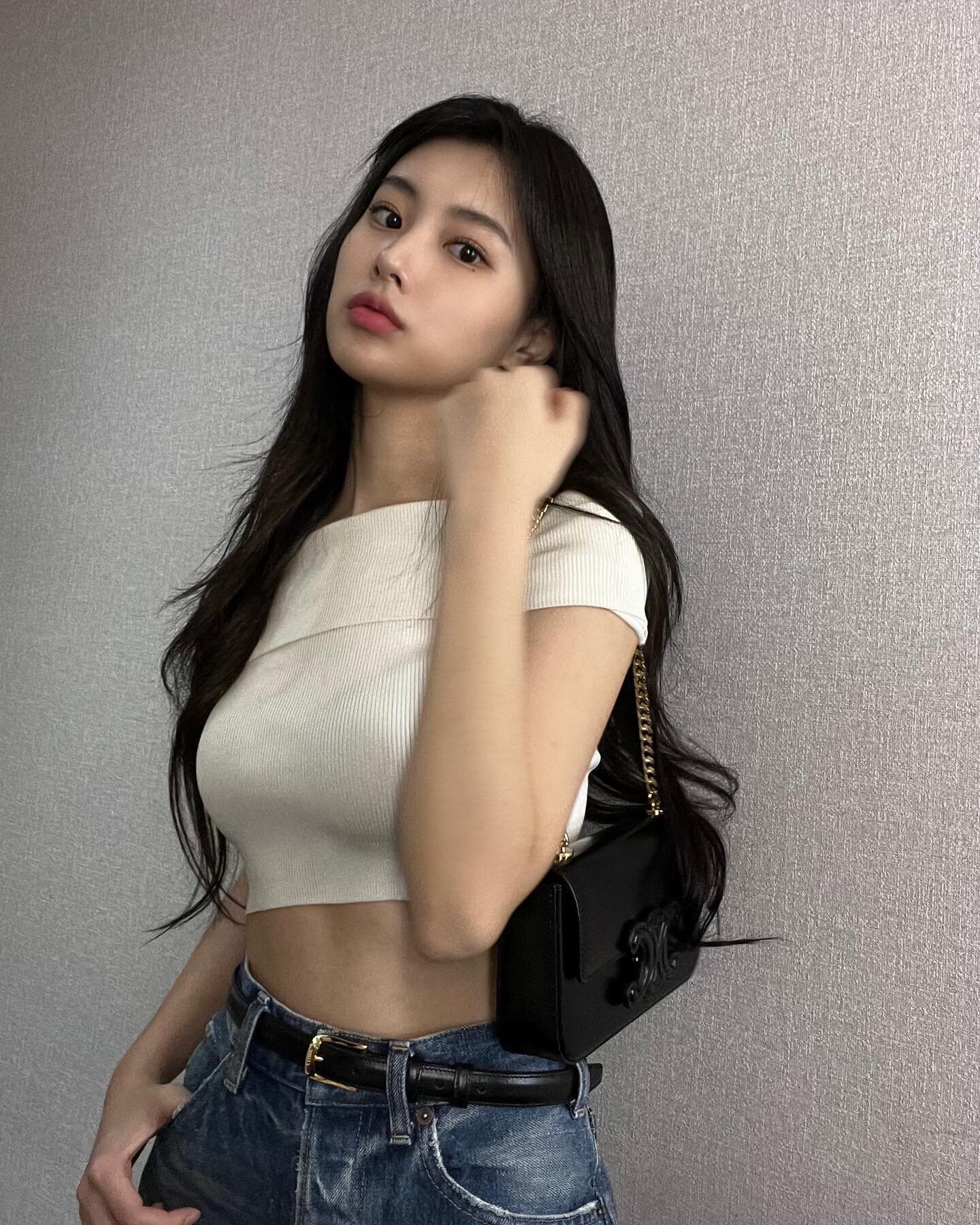 March 4, 2022 Kang Hyewon Instagram Update | Kpopping