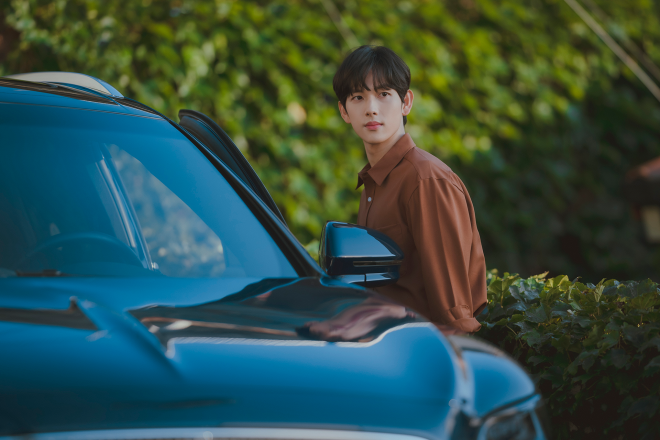 K-Drama Premiere: "Run On" Swiftly Connects A Language Interpreter & Model  Sprinter