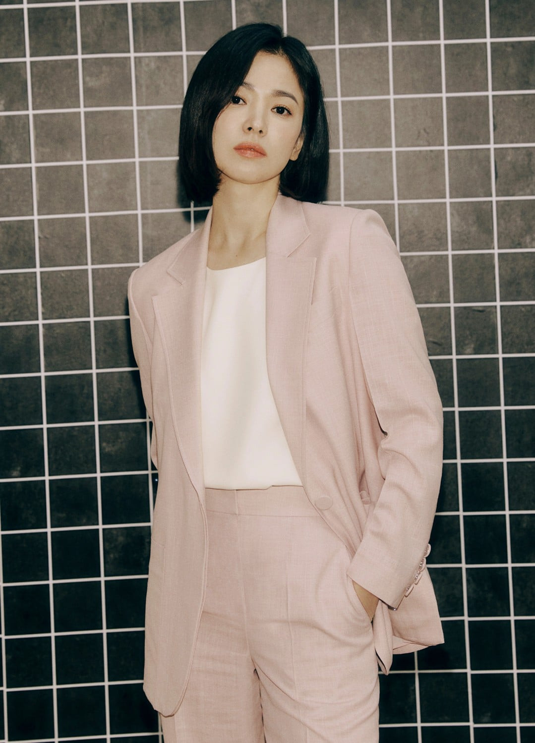 Muốn mặc đẹp và thanh lịch như Song Hye Kyo: Hãy đến Zara ngay!