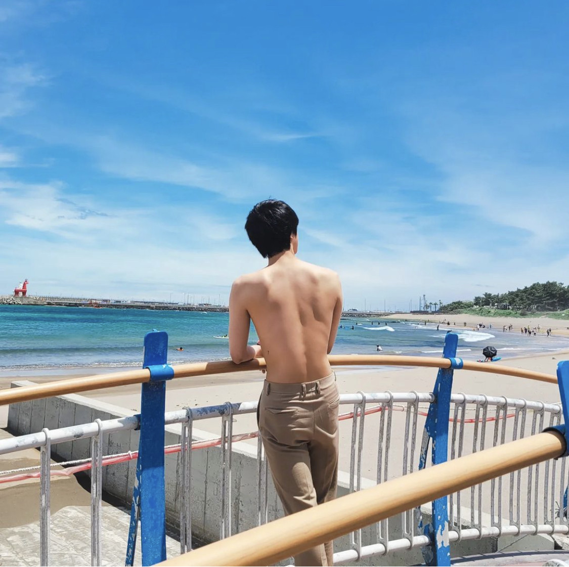 BTS Jin reveals friendship tattoo with topless photos (ft. Jin's back) |  DIPE.CO.KR
