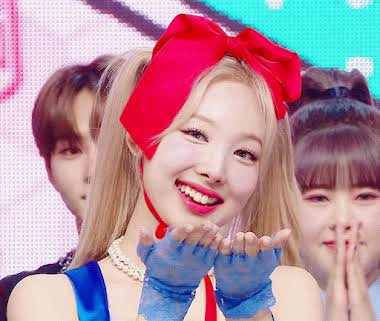 16 Times Nayeon Lived Up To Her Nickname "Bunny Nayeon" While Promoting  "POP!" - Koreaboo