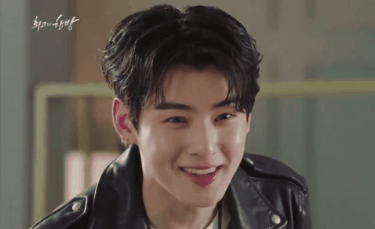 Cha Eun Woo GIFs - Get the best GIF on GIPHY