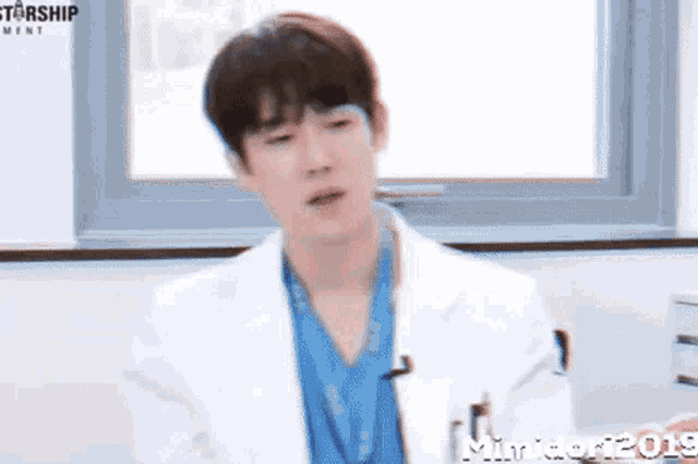 Yoo Yeon Seok Hospital Playlist GIF - Yoo Yeon Seok Hospital Playlist Cute  - Discover & Share GIFs