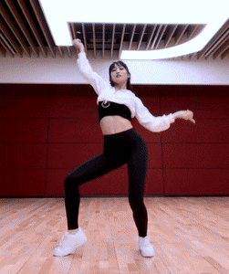 Momo with the moves : twicemedia | Momo, Dancing gif, Kpop girls